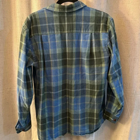 Lauren Ralph Lauren Petite Flannel, Size SP. Blue and Green Plaid. Brown buttons - Picture 2 of 7